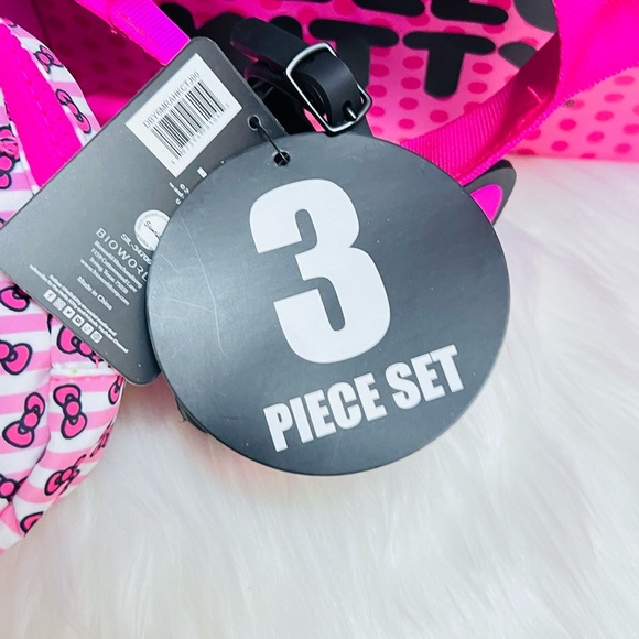 Hello Kitty Travel Tote Bag - Picture 8 of 8